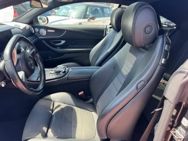 Mercedes-Benz E 300 AMG Line 13