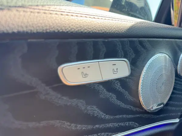 Mercedes-Benz E 300 AMG Line 21