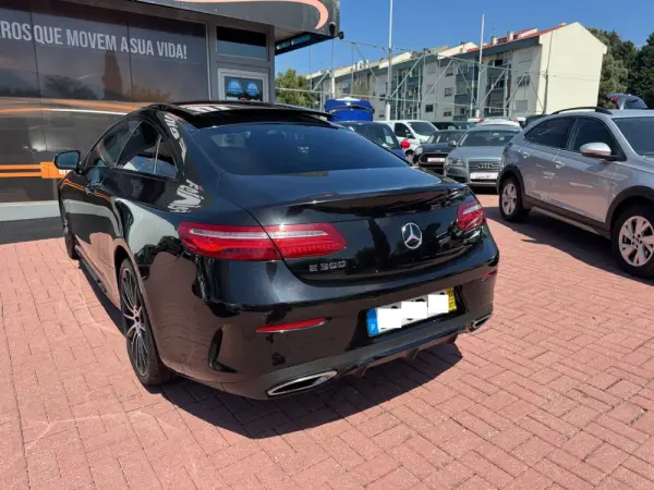 Mercedes-Benz E 300 AMG Line 47