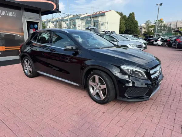 Mercedes-Benz GLA 180 CDi AMG Line 3