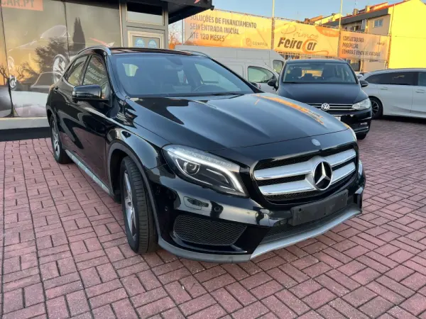Mercedes-Benz GLA 180 CDi AMG Line 4