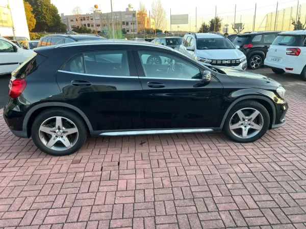 Mercedes-Benz GLA 180 CDi AMG Line 6