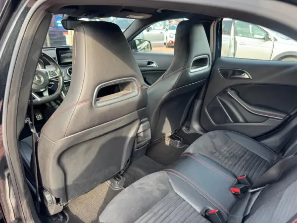 Mercedes-Benz GLA 180 CDi AMG Line 54