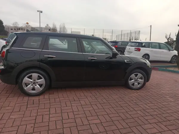 MINI Clubman One D 5
