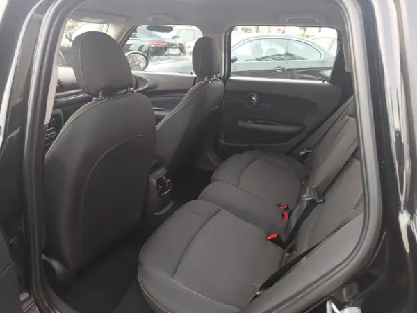 MINI Clubman One D 8