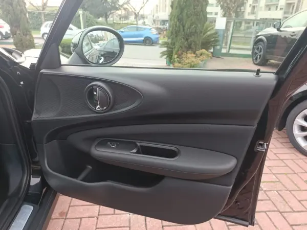 MINI Clubman One D 11