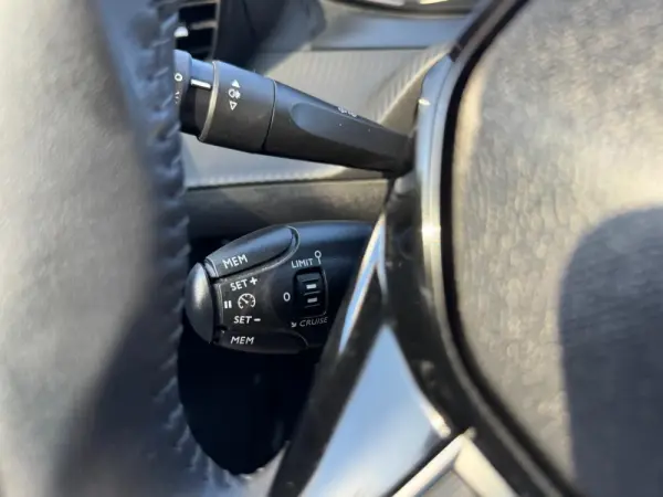 Peugeot 208 1.2 PureTech Active 22