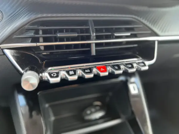 Peugeot 208 1.2 PureTech Active Pack 13