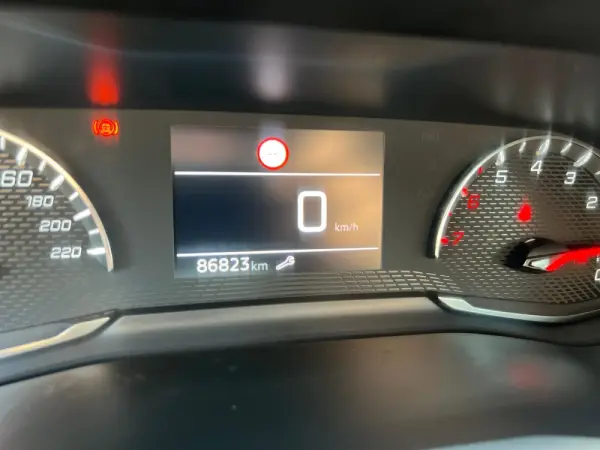 Peugeot 208 1.2 PureTech Active Pack 17