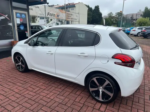 Peugeot 208 1.2 PureTech Allure 35