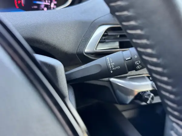 Peugeot 3008 1.2 PureTech Allure 21