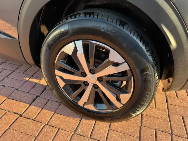 Peugeot 3008 1.2 PureTech Allure 26