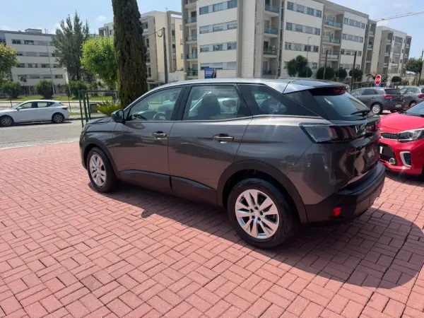 Peugeot 3008 1.5 BlueHDi Active Pack EAT8 4