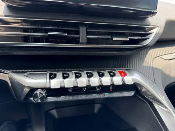 Peugeot 3008 1.5 BlueHDi Active Pack EAT8 22