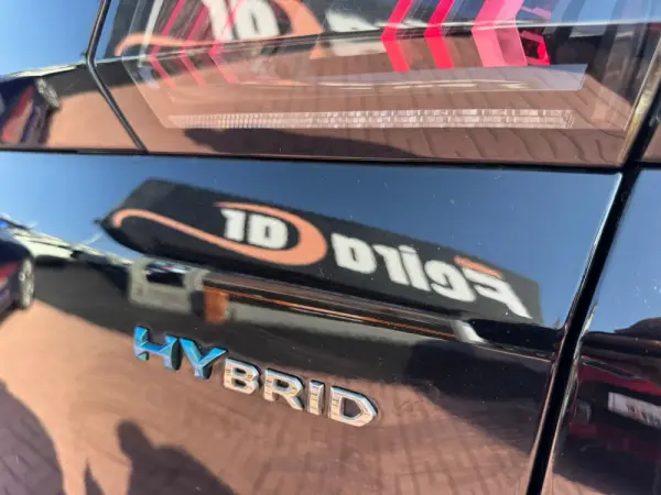 Peugeot 3008 1.6 Hybrid Allure Pack e-EAT8 18