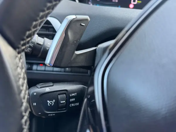 Peugeot 3008 1.6 Hybrid Allure Pack e-EAT8 23