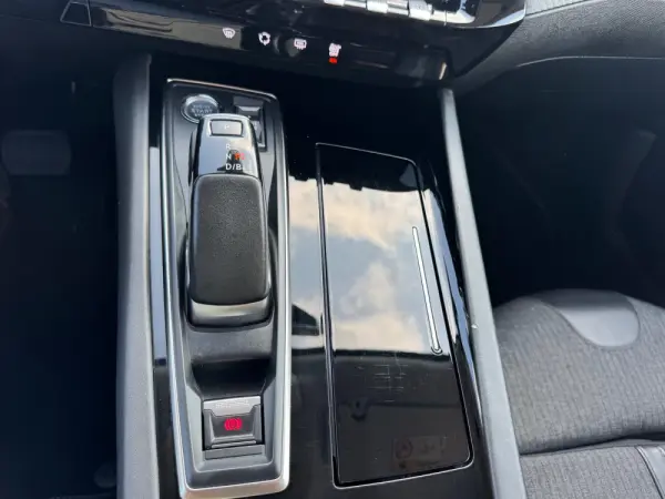 Peugeot 508 SW 1.6 Hybrid Allure e-EAT8 21