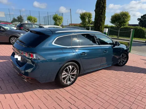 Peugeot 508 SW 1.6 Hybrid Allure e-EAT8 36