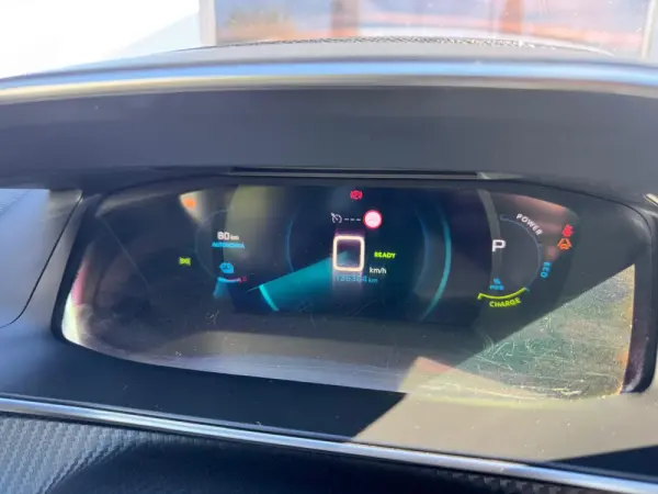 Peugeot e-208 50 kWh GT Pack 16