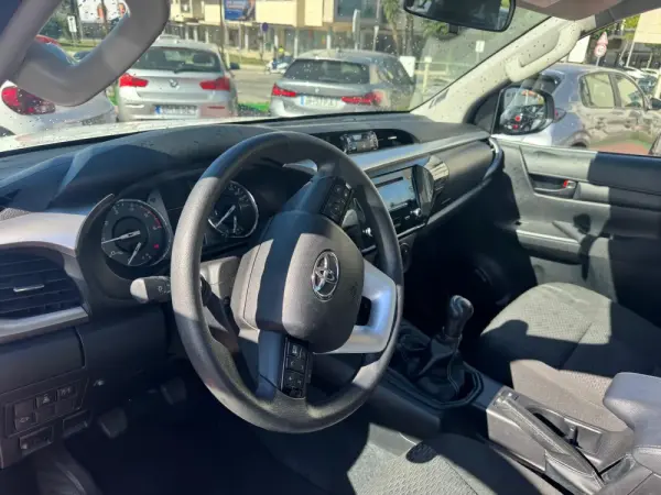 Toyota Hilux 2.4 D-4D 4WD CD CH 6