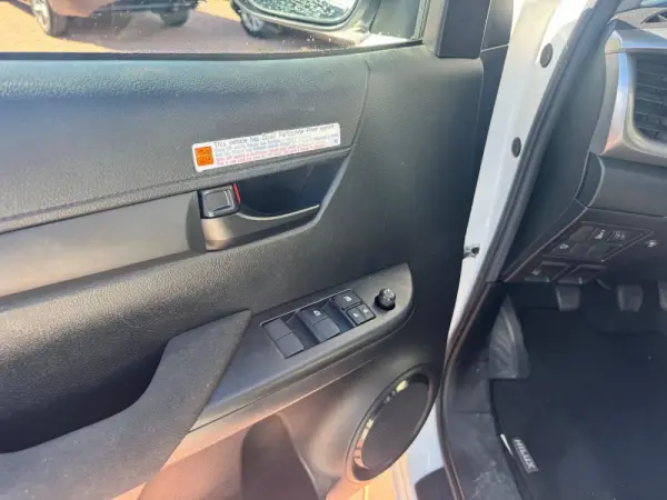 Toyota Hilux 2.4 D-4D 4WD CD CH 7