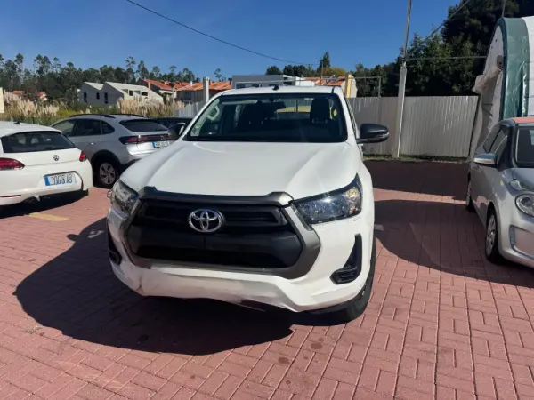 Toyota Hilux 2.4 D-4D 4WD CD CH 9