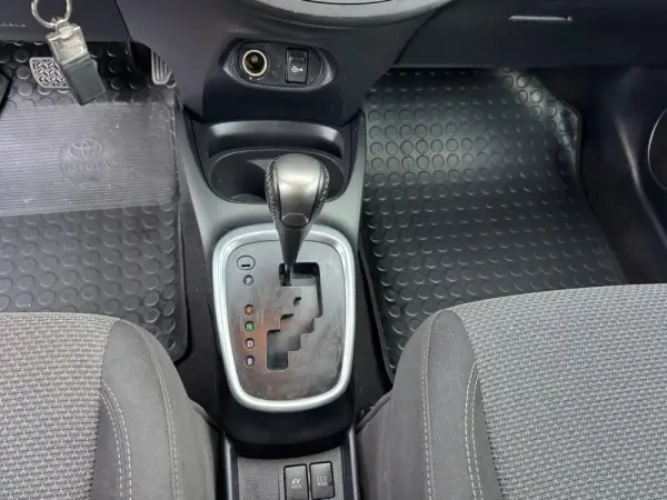 Toyota Yaris 1.5 HSD Comfort+Navi 21