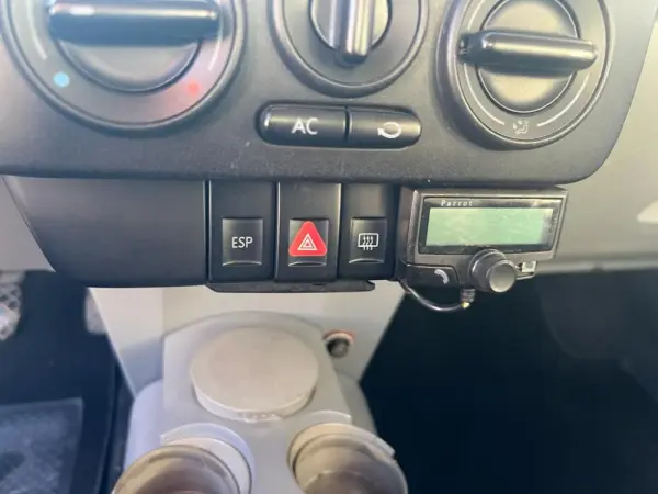 Volkswagen New Beetle 1.9 TDi Highline 13