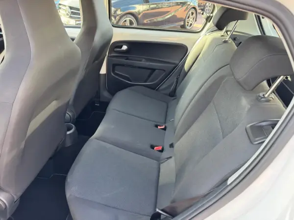 Volkswagen Up! 1.0 Move Up! Auto 8