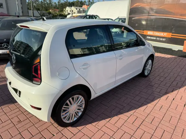 Volkswagen Up! 1.0 Move Up! Auto 20