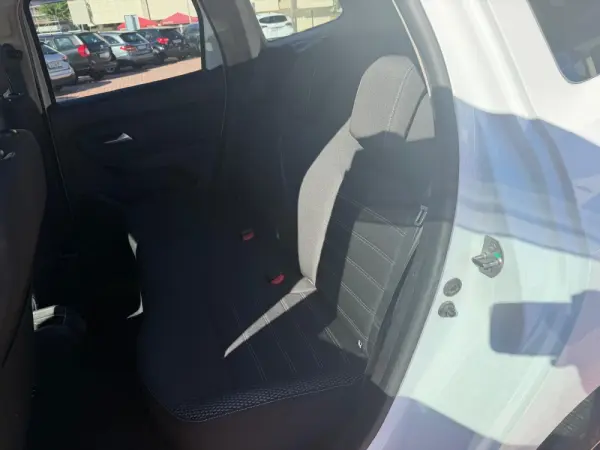 Dacia Duster 1.5 Blue dCi Comfort 8