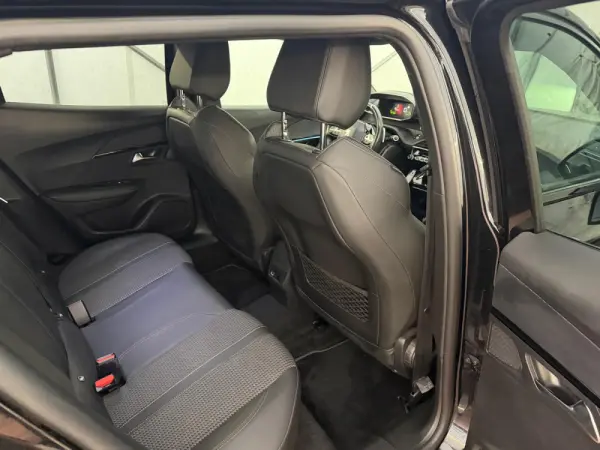 Peugeot 2008 1.5 BlueHDi GT Pack EAT8 30
