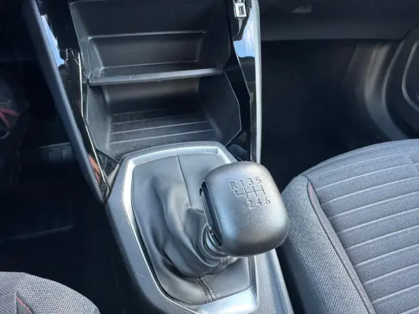 Peugeot 2008 1.2 PureTech Style 22