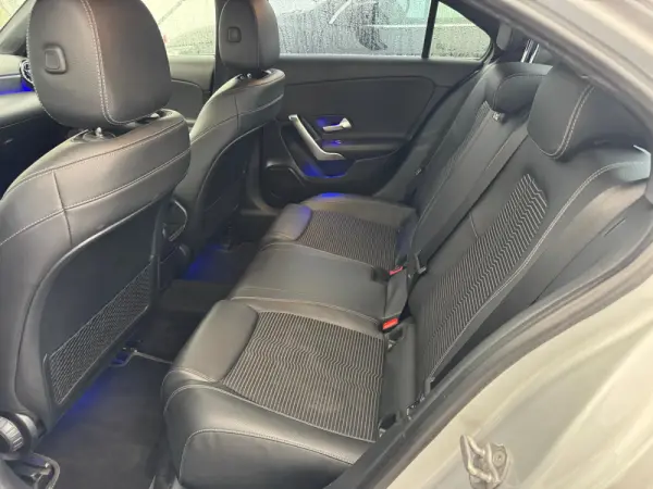 Mercedes-Benz A 180 Limousine d 7G-DCT Progressive 28