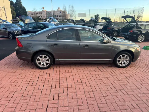 Volvo S80 2.0 D Momentum 9