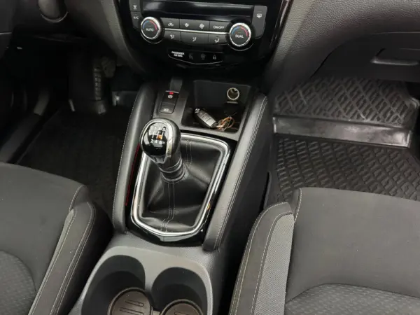 Nissan Qashqai 1.2 DIG-T N-Connecta 34