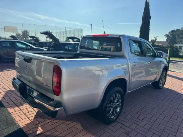 Mercedes-Benz X 350 d Power 4-Matic 15