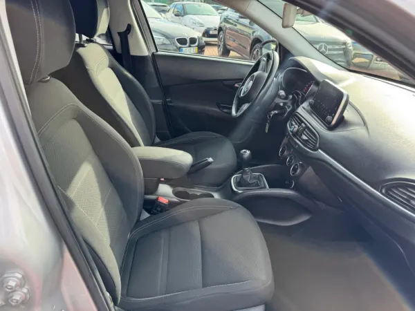 Fiat Tipo Station Wagon 1.3 M-Jet Lounge J17 23