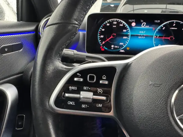 Mercedes-Benz A 180 Limousine d 7G-DCT Progressive 33