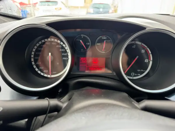 Alfa Romeo Giulietta 1.6 JTDM Exclusive 13
