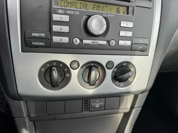 Ford Focus 1.6 TDCi Ghia 22