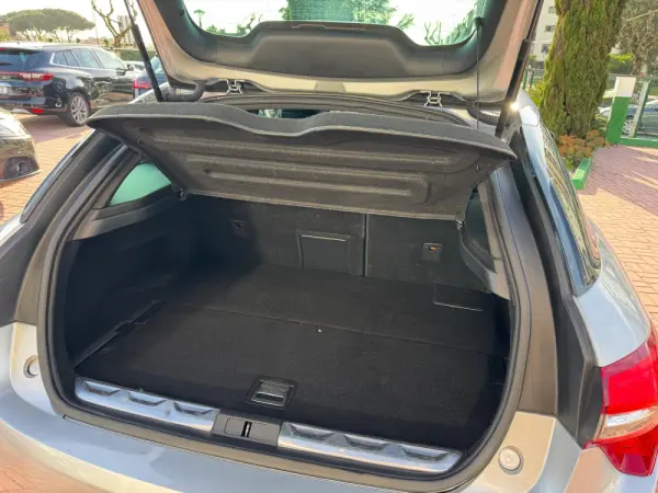 Citroën DS5 2.0 HDi Hy4 So Chic CMP6 102g 15