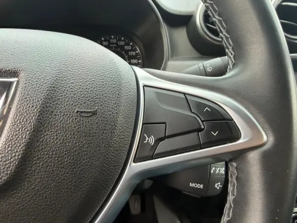 Dacia Duster 1.5 Blue dCi Comfort 4WD 26