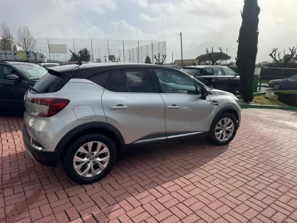 Renault Captur 1.6 E-Tech Plug-In Hybrid Techno 6