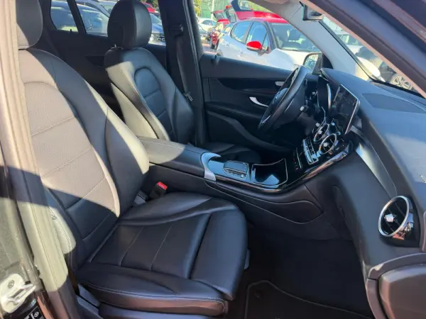 Mercedes-Benz GLC 300 de Coupe 4Matic 9G-TRONIC Exclusive 23