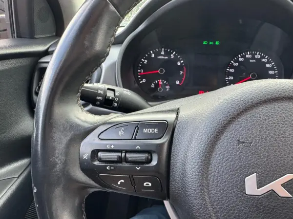 Kia Rio 1.2 CVVT Dynamic 29