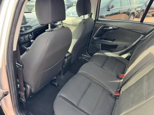 Fiat Tipo Station Wagon 1.3 M-Jet Lounge J17 11