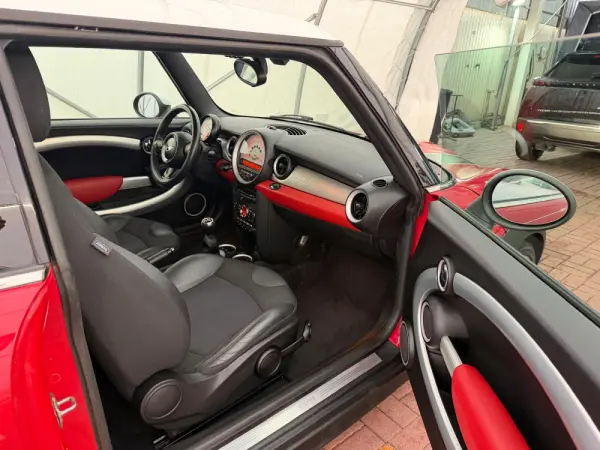 MINI 3 Portas Cooper D 29