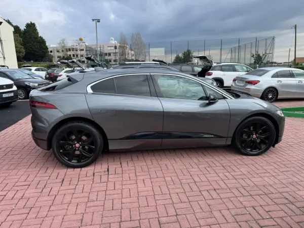 Jaguar I-Pace 3
