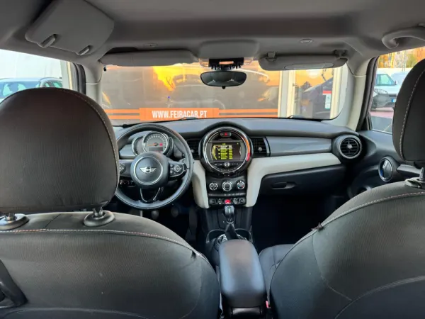 MINI 3 Portas One 26